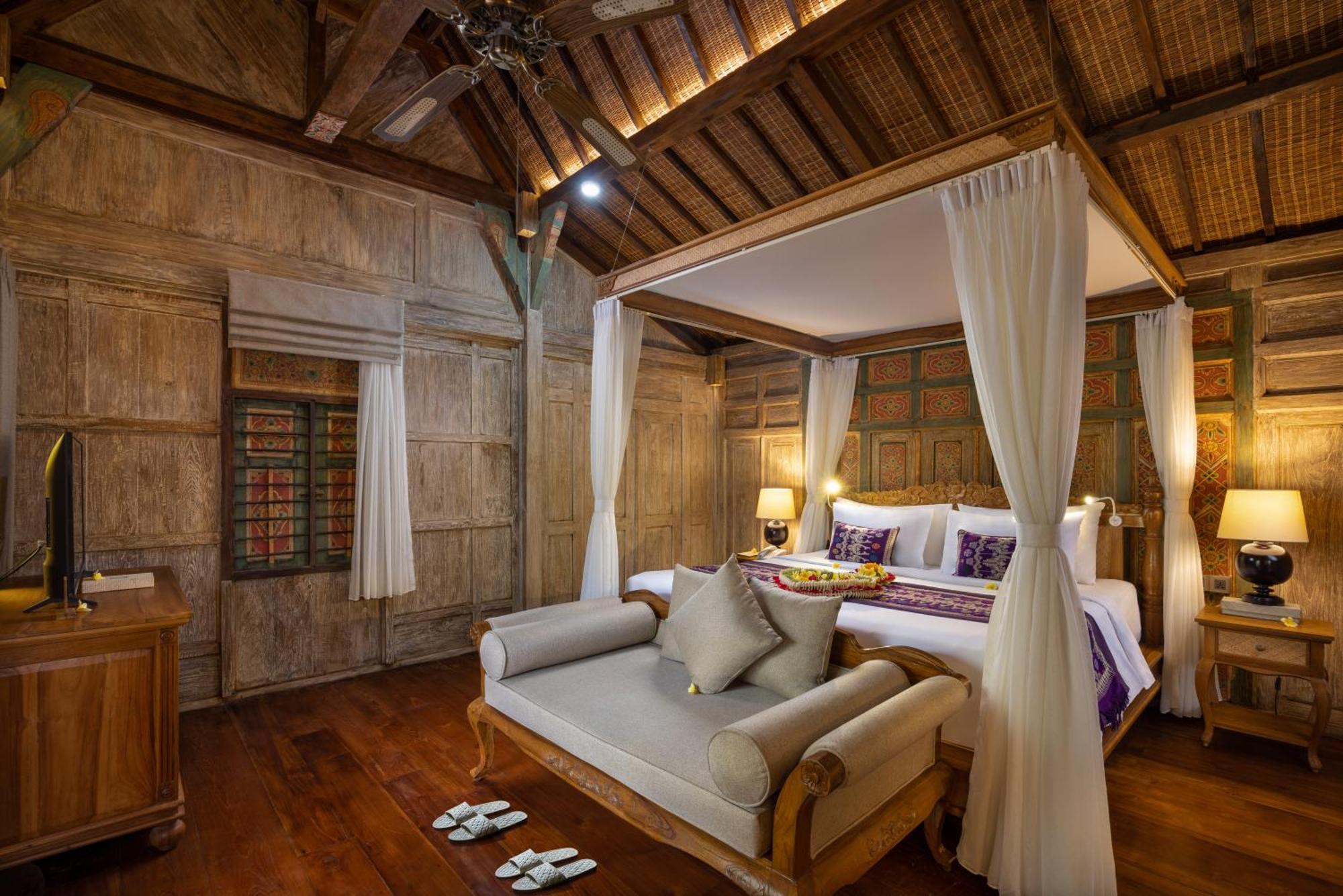 Pramana Watu Kurung Hotell Ubud Exteriör bild A bedroom at the resort