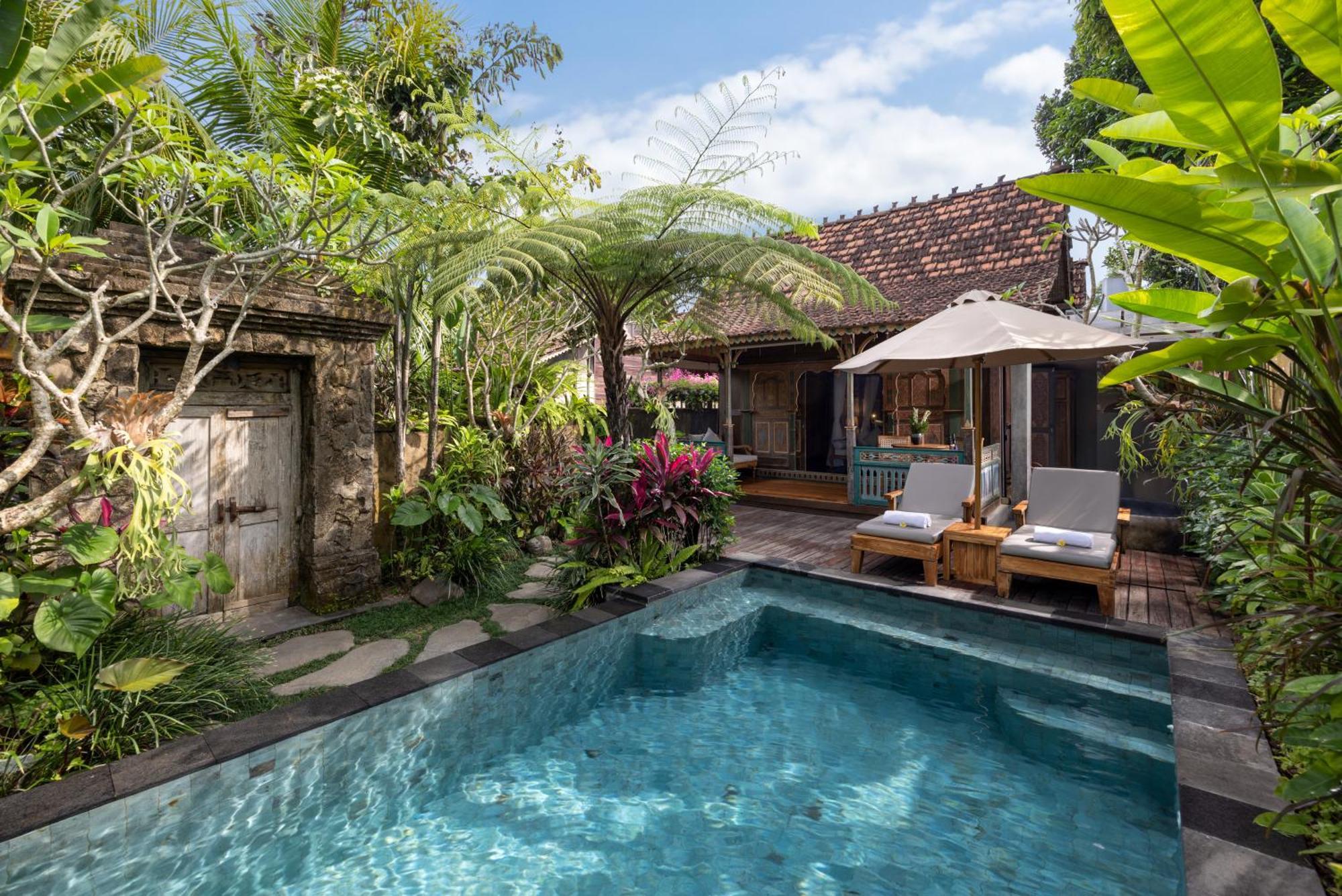 Pramana Watu Kurung Hotell Ubud Exteriör bild A villa in Bali