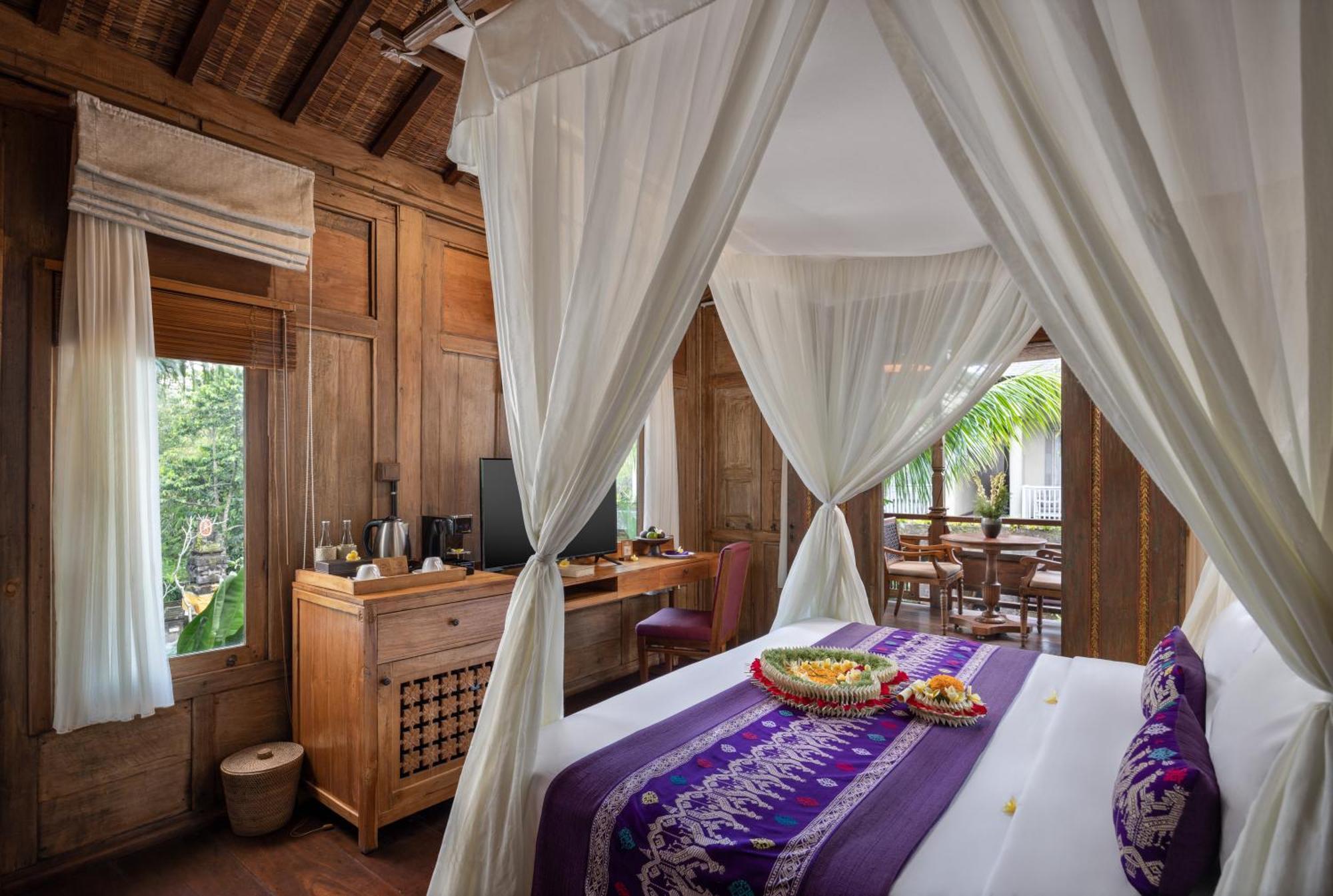 Pramana Watu Kurung Hotell Ubud Exteriör bild A bedroom at the resort